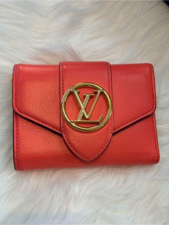 Louis Vuitton Handbags - Louis Vuitton Coral Leather Wallet with Gold LV Medallion✨